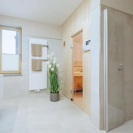 Pinschieter Apartment Born